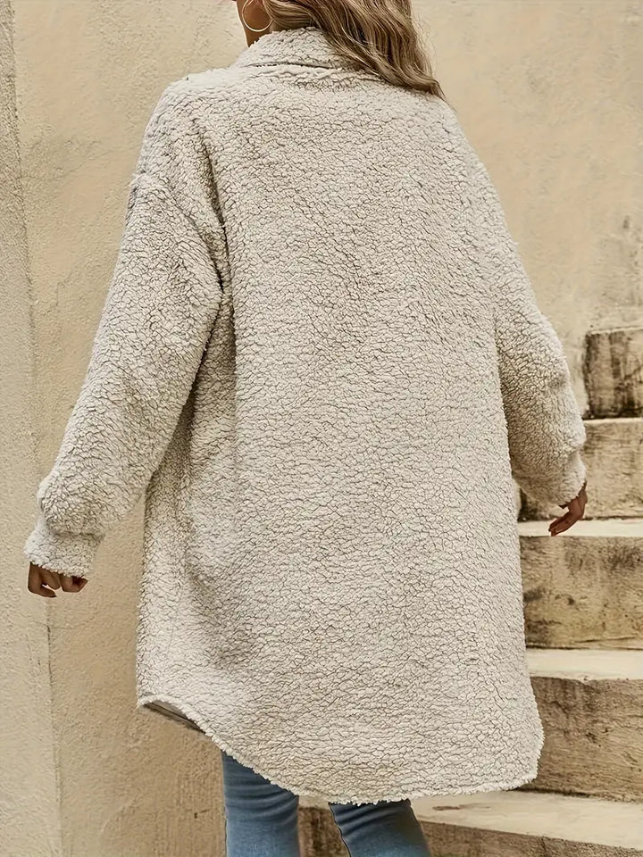 Faites des câlins avec style grâce au cardigan en polaire douce Avis Teddy !