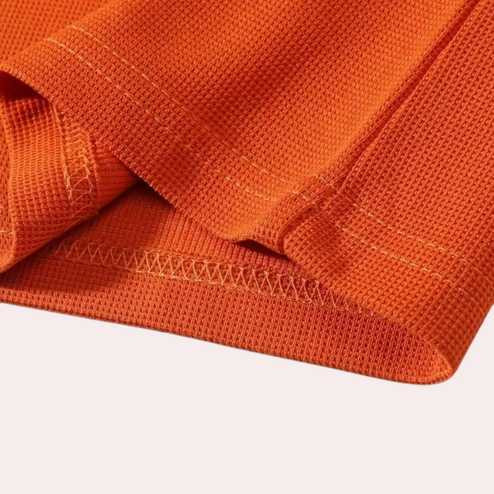 T-shirt orange élégant et ajusté pour hommes, pour un look branché