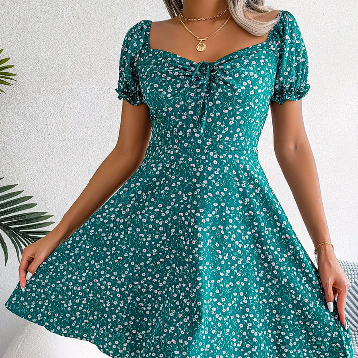 Elma - Robe d'été à la mode avec laçage stylisé pour femmes