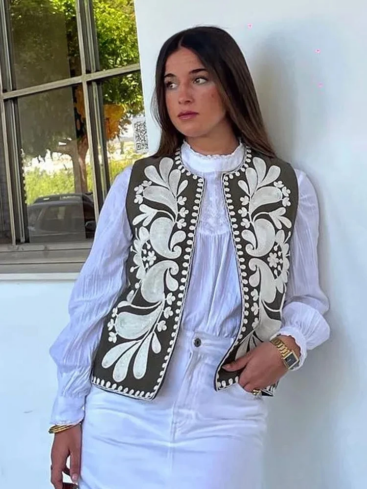 Raina - Gilet court brodé de fleurs chic